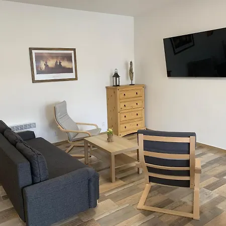 Apartment Statek Bezdedice Hostomice